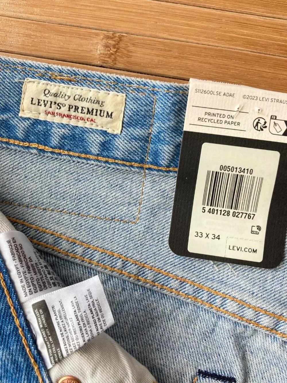 Levi’s Premium 501 Original Fit Jeans Button Fly Mens 33x34 Glassy Waves NWT